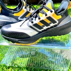adidas Women's Sneakers - Black and Yellow